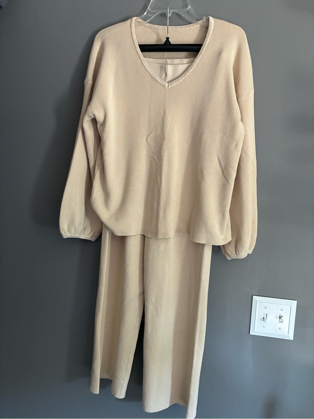 Cozy Two-Piece Knit Loungewear Set in Light Beige size large